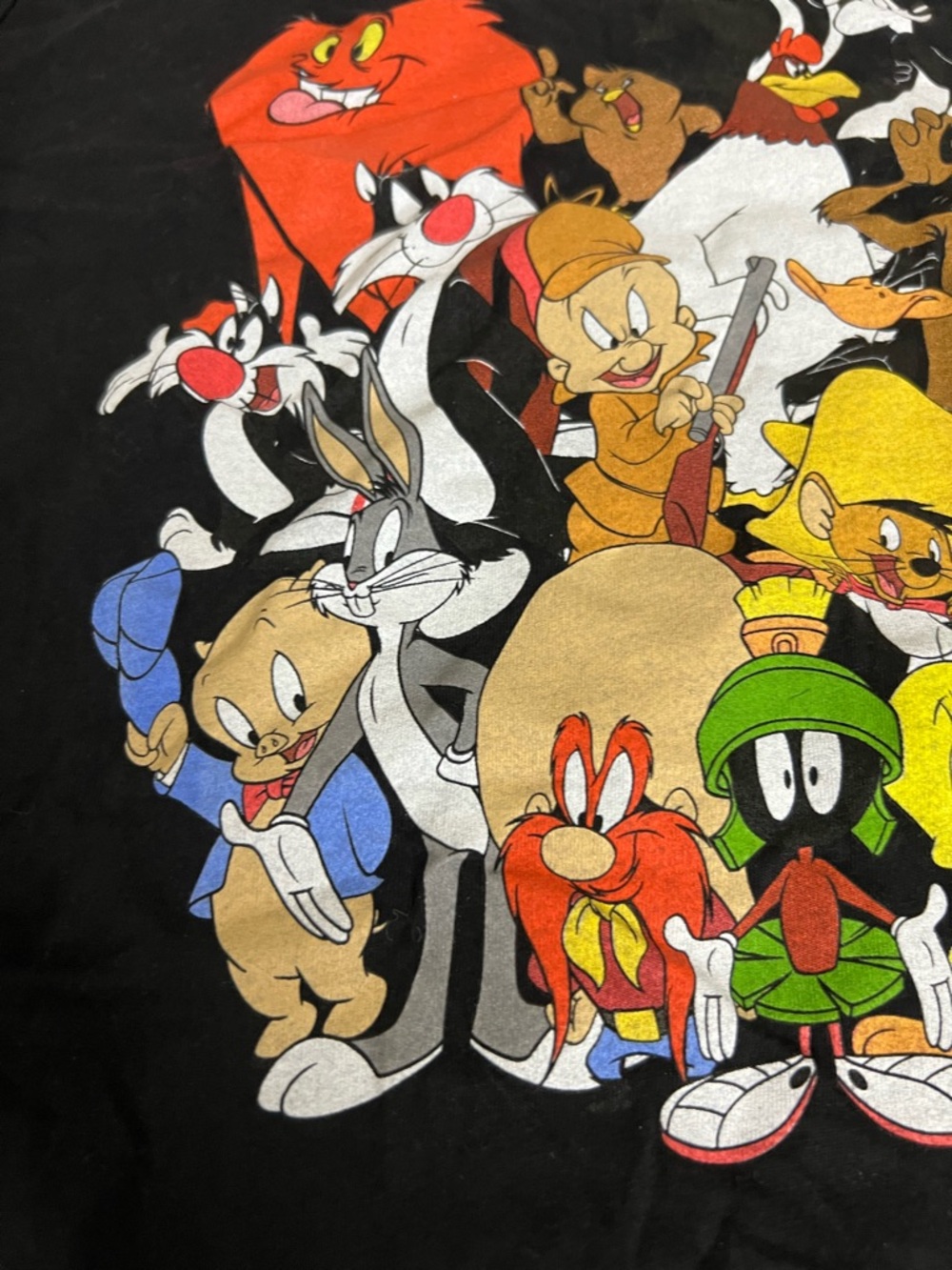 ☀️Black  Looney Tunes Character Collage Tee size medium - Picture 8 of 11